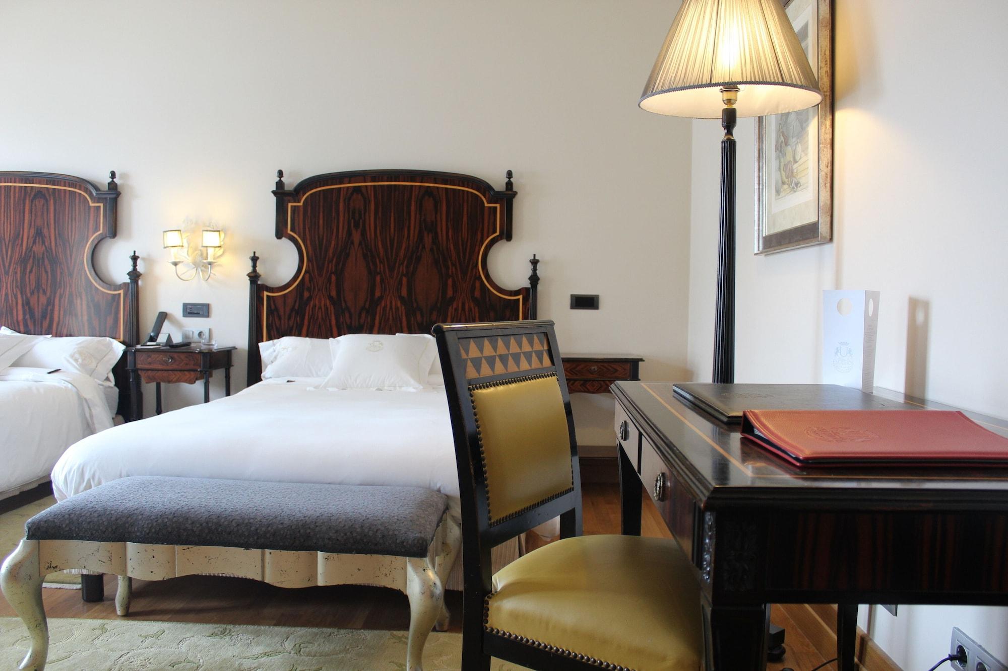 ホテル パソ ロス エスクドス スパ ＆ ビーチ ヴィーゴ エクステリア 写真 A room at the hotel