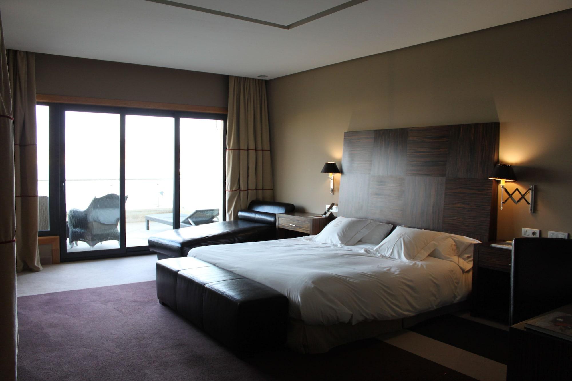 ホテル パソ ロス エスクドス スパ ＆ ビーチ ヴィーゴ エクステリア 写真 A room at the hotel