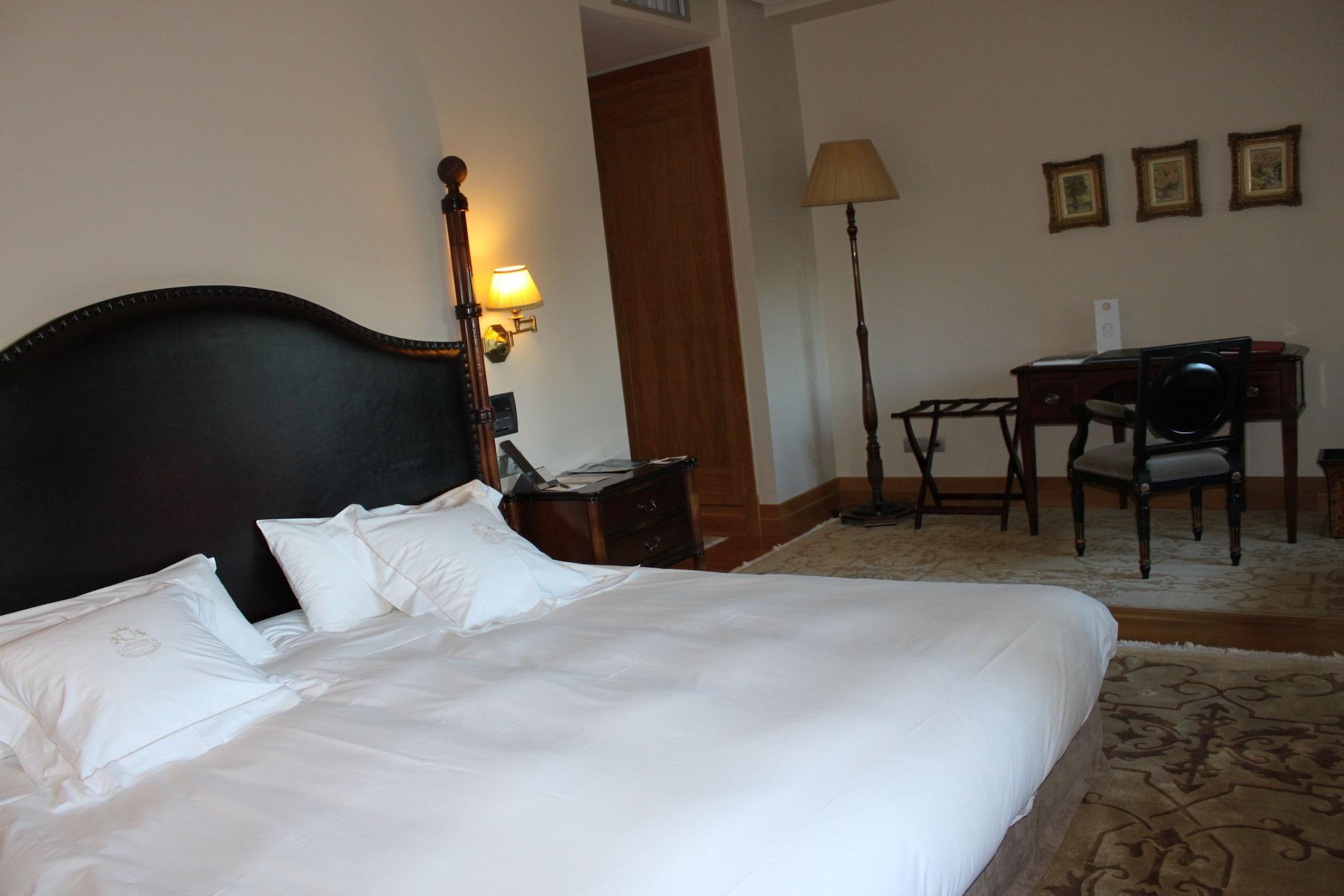 ホテル パソ ロス エスクドス スパ ＆ ビーチ ヴィーゴ エクステリア 写真 A room at the hotel