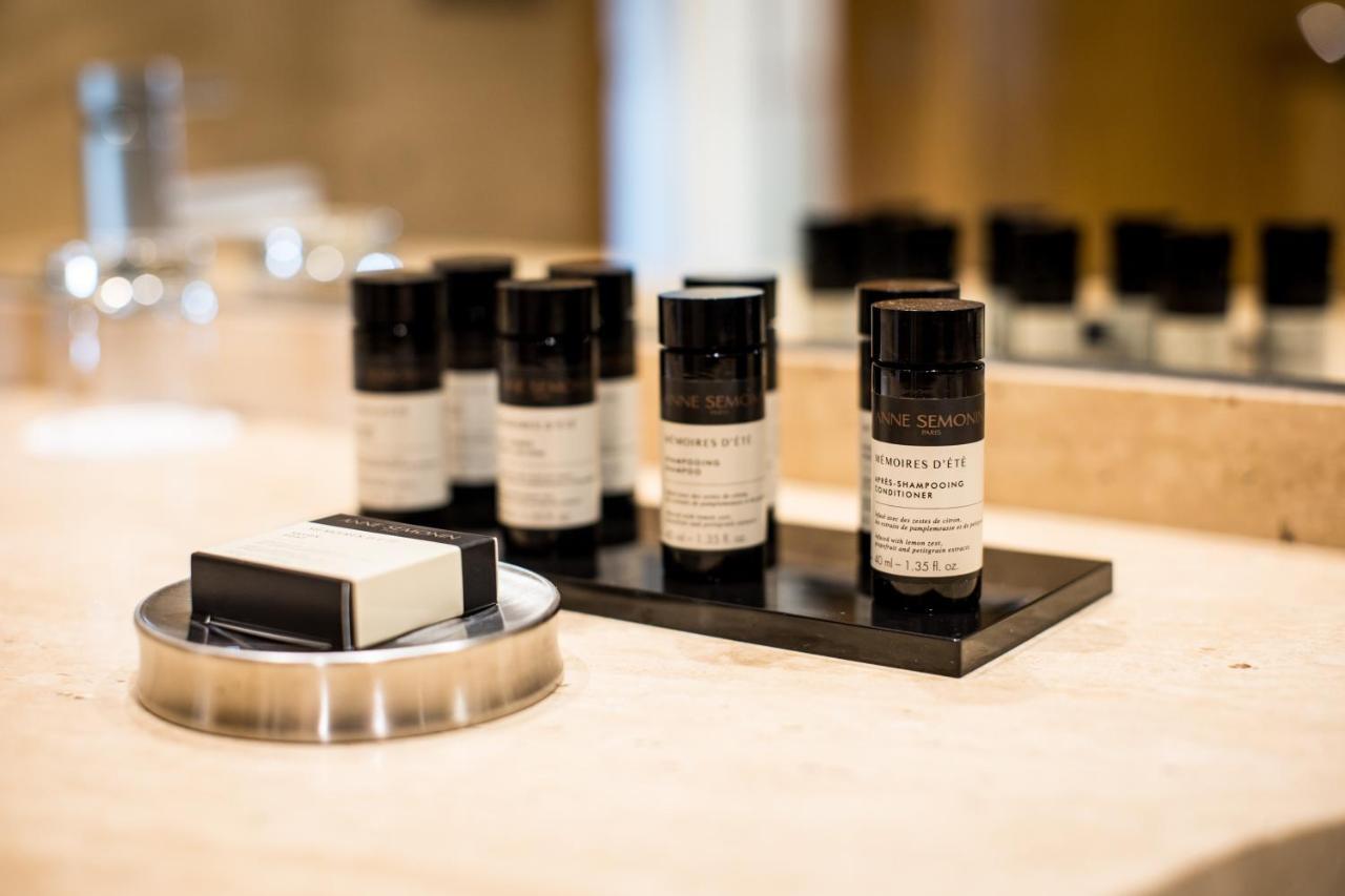 ホテル パソ ロス エスクドス スパ ＆ ビーチ ヴィーゴ エクステリア 写真 A selection of toiletries